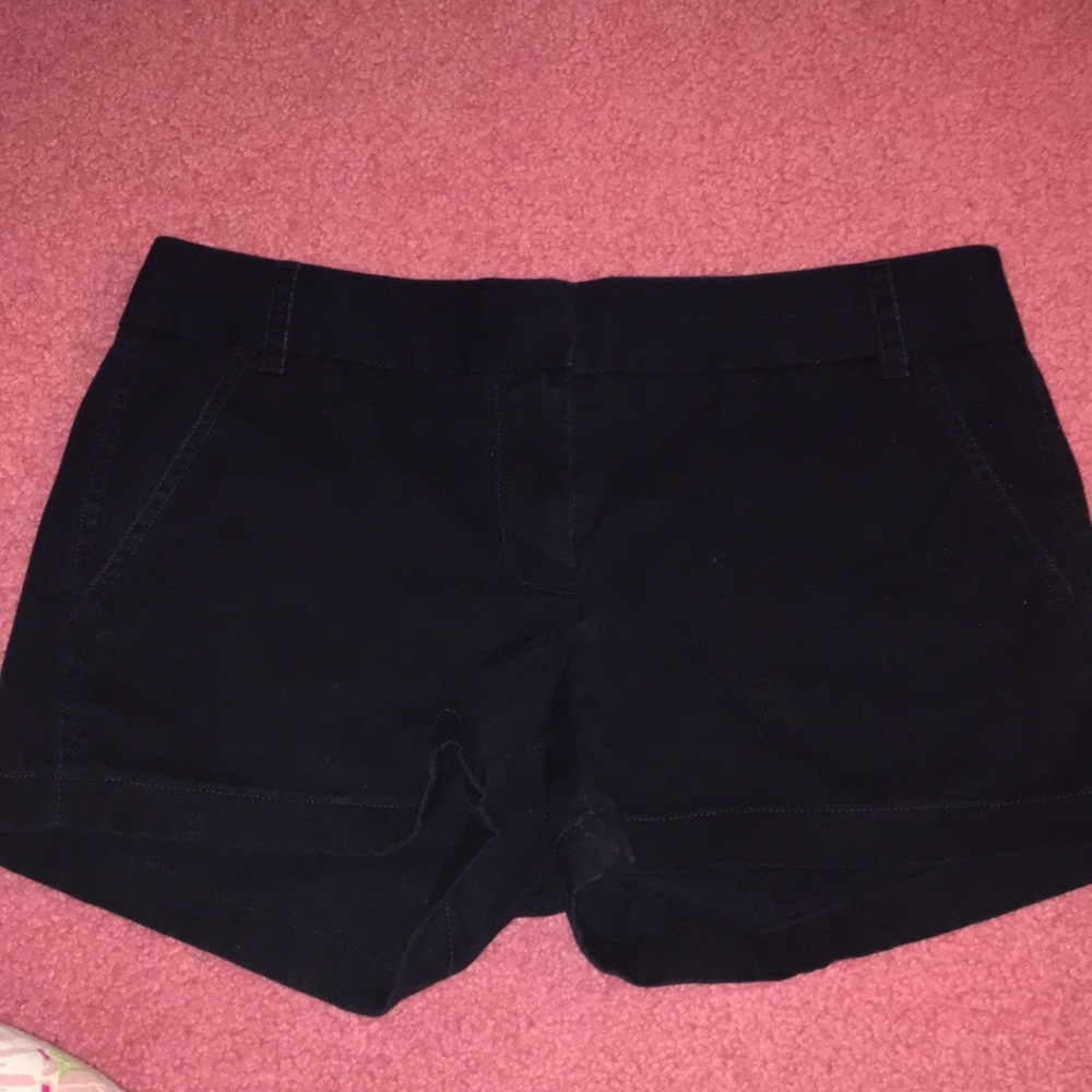 J. Crew Ladies 4 in. Chino shorts— size 6